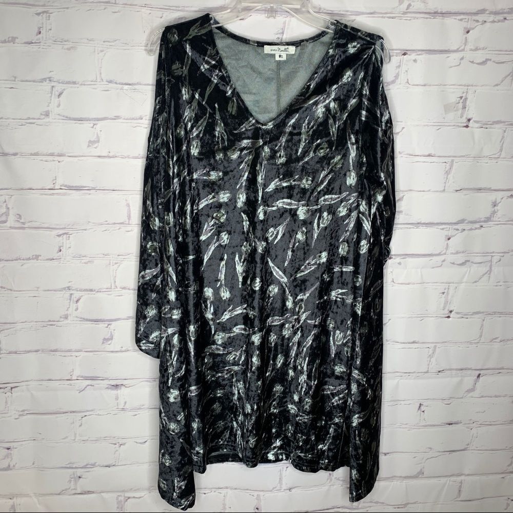 Simply Noelle medium dress